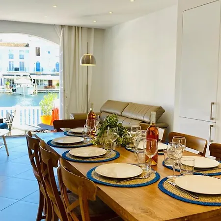 Maison De Pecheur Strelitzia Amarrage 3,8m Par 16m * Grimaud