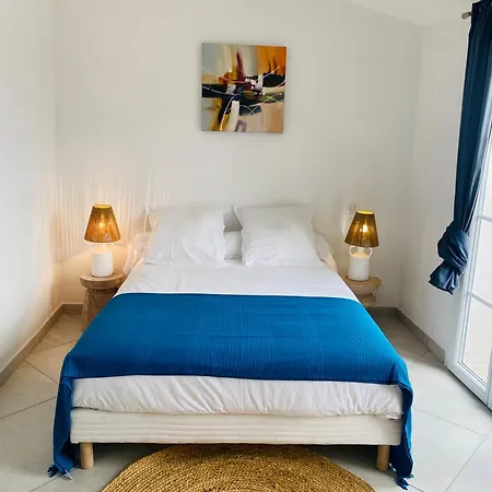 Maison De Pecheur Strelitzia Amarrage 3,8m Par 16m 그리모