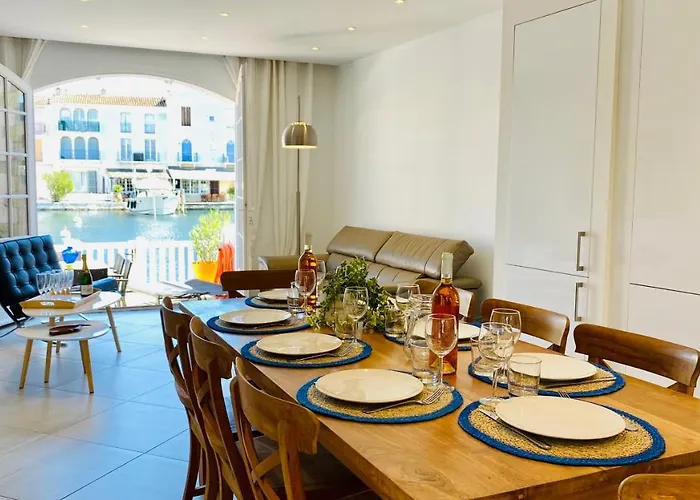 Maison De Pecheur Strelitzia Amarrage 3,8m Par 16m * Grimaud