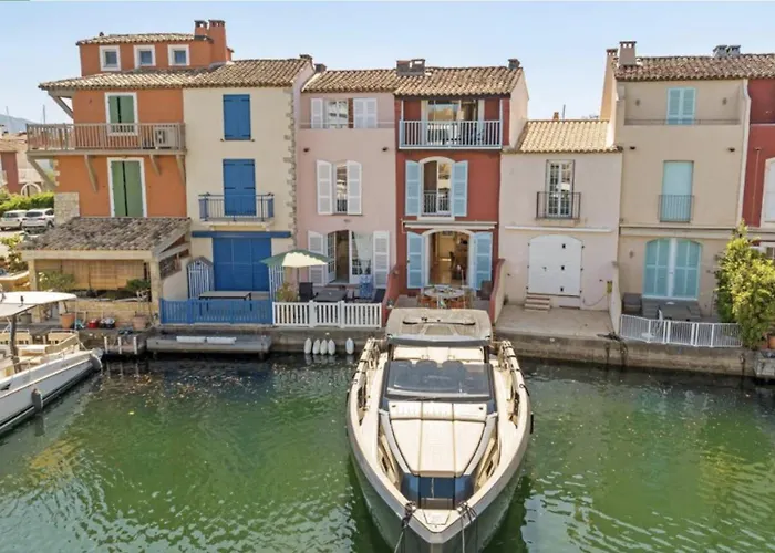 Maison De Pecheur Strelitzia Amarrage 3,8m Par 16m * Grimaud