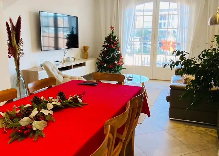 Maison De Pecheur Strelitzia Amarrage 3,8m Par 16m *